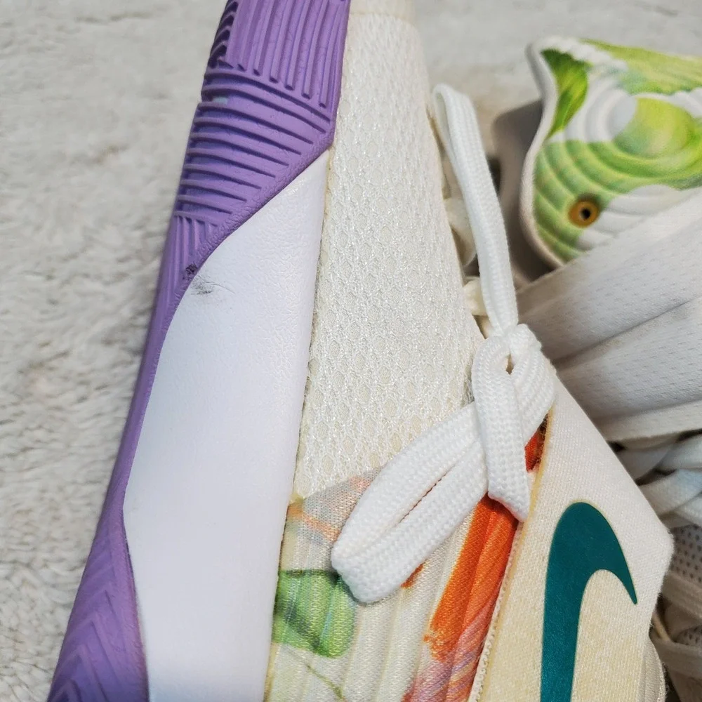 Nike Kyrie 2 White Lilac Purple Easter Colorful Casual Logo Mid Top Sneaker 6 Y